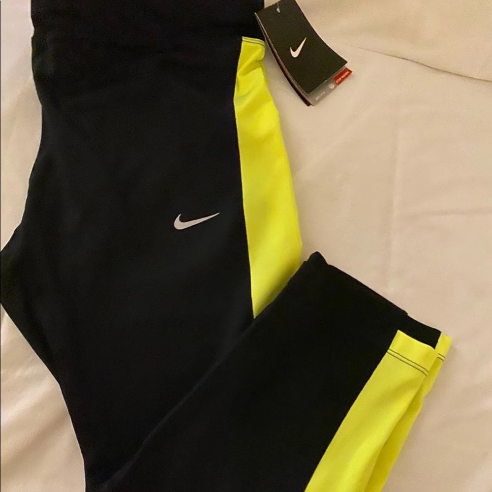 Nike crop leggings